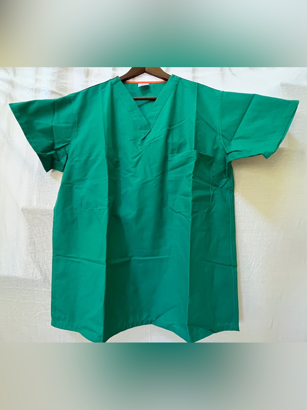Women’s V-Neck Short Sleeve Top in Green